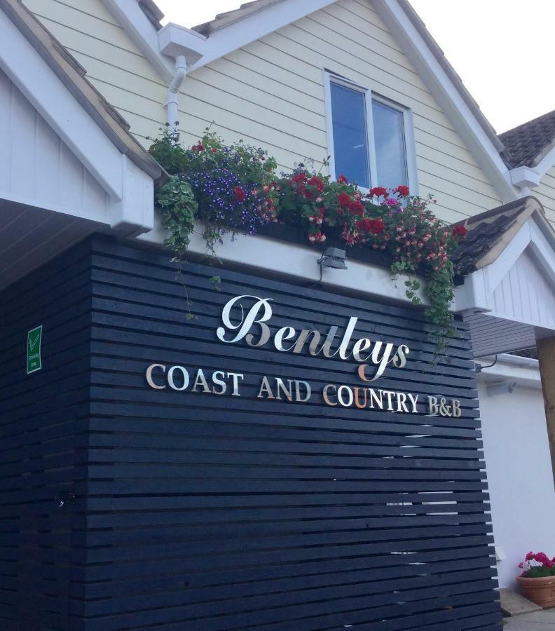 ليمنجتون Bentleys Coast And Country B&B المظهر الخارجي الصورة