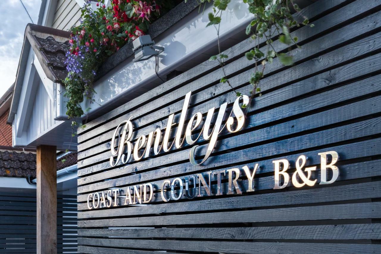 ليمنجتون Bentleys Coast And Country B&B المظهر الخارجي الصورة